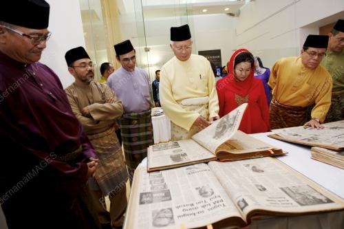 MOHD NAJIB TUN ABDUL RAZAK