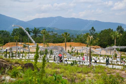 TAMAN TEMA DINOSOUR TERBESAR DI MALAYSIA