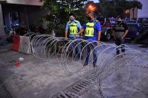 KAWAT BERDURI PPR KAMPUNG BARU AIR PANAS DIALIHKAN
