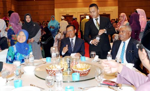 KL40_03082015_AHMAD