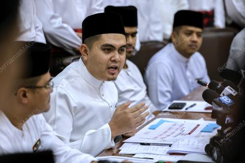 DR MUHAMAD AKMAL SALEH