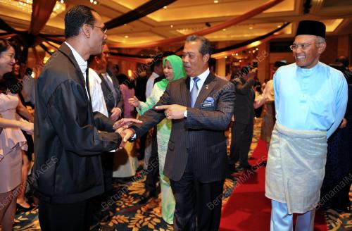 KL40_04092012_MAYBANK