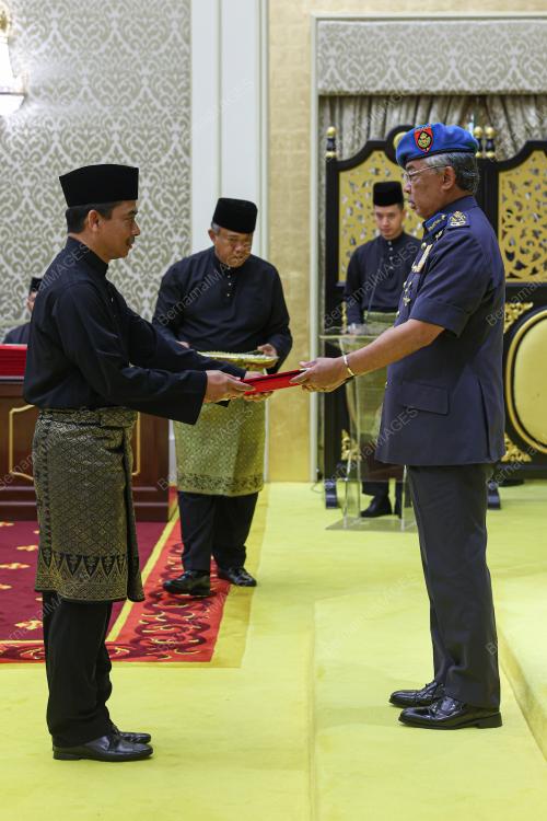 AL- SULTAN ABDULLAH RI'AYATUDDIN AL -MUSTAFA BILLAH SHAH