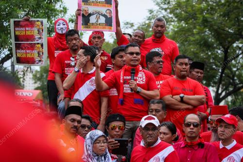 KL40_05112016_BAJU_MERAH