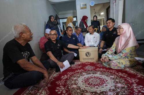 DATUK SERI DR WAN AZIZAH WAN ISMAIL