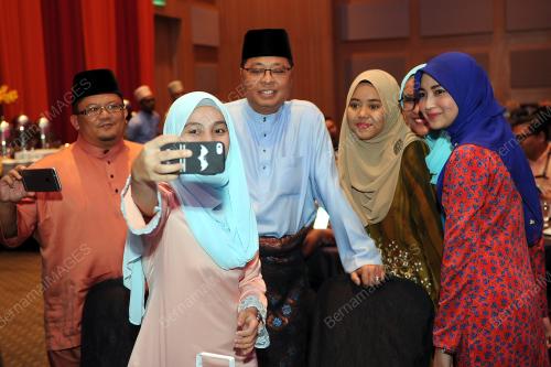 KL40_06062017_IFTAR