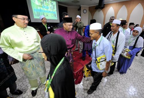 KL40_06092013_HAJI
