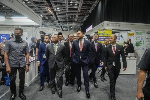 TENGKU AMIR SHAH SULTAN SHARAFUDDIN IDRIS SHAH ALHAJ