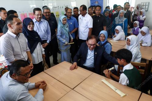 DATUK SERI ANWAR IBRAHIM