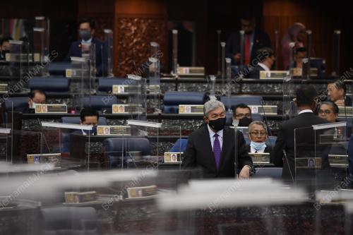 PERSIDANGAN PARLIMEN PENGGAL KETIGA 