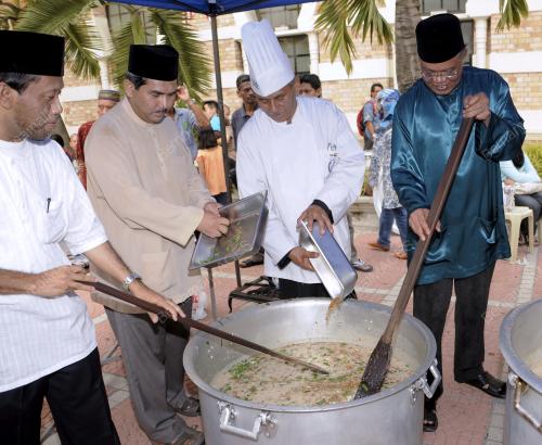 KL40_08082012_IFTAR_JKKN