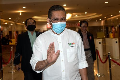DATUK TAKIYUDDIN HASSAN