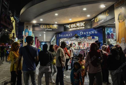 TINJAUAN PERSIAPAN HARI RAYA