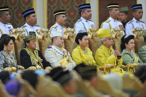 KL40_11042012_RAJA_RAJA