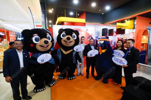 DATUK SERI TIONG KING SING