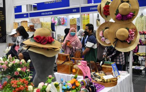 100 HARI ASPIRASI KELUARGA MALAYSIA