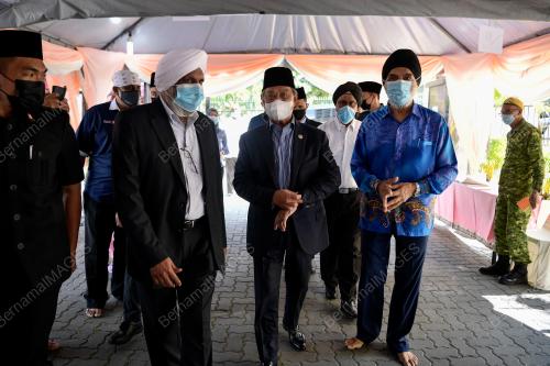 TAN SRI MUHYIDDIN YASSIN