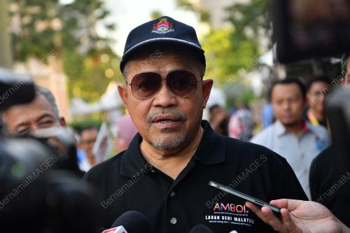 DATUK SERI DR SHAHIDAN KASSIM