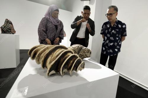 FAHMI FADZIL