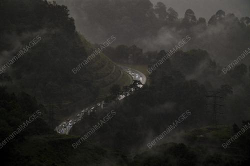 TINJAUAN DI LEBUHRAYA PANTAI TIMUR