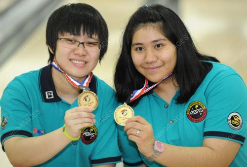 KL40_14032012_BOWLING