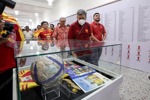 SULTAN SELANGOR SULTAN SHARAFUDDIN IDRIS SHAH