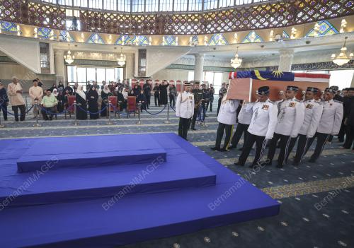 TUN ABDULLAH AHMAD BADAWI