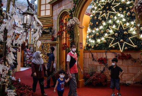 TINJAUAN HARI KRISMAS