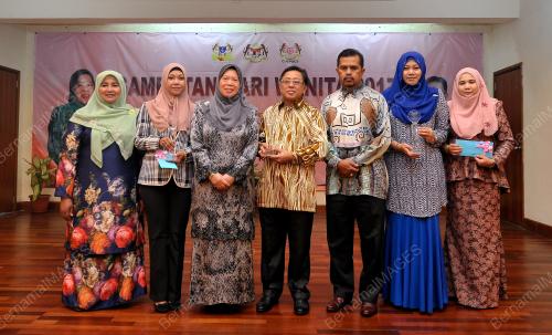 KL40_16052017_WANITA