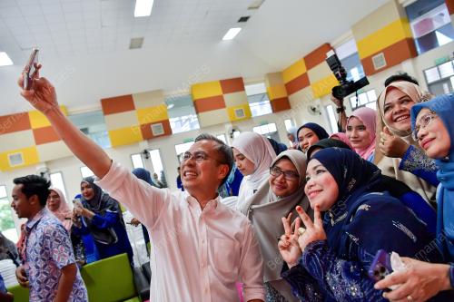 FAHMI FADZIL