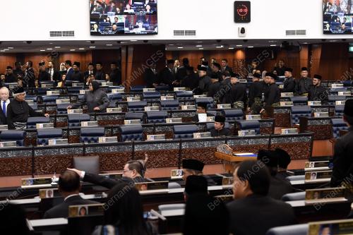KL40_16072018_PARLIMEN