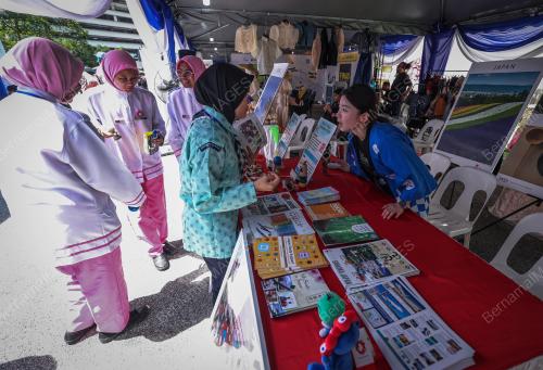 HARI BELIA 2025