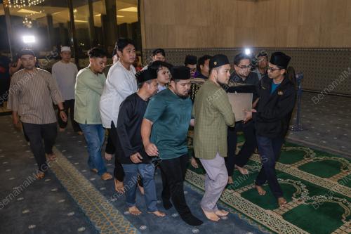 SOLAT JENAZAH DATUK KAMIL MISUARI