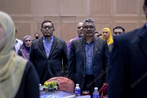 DATUK MOHD RAZMAN YAACOB