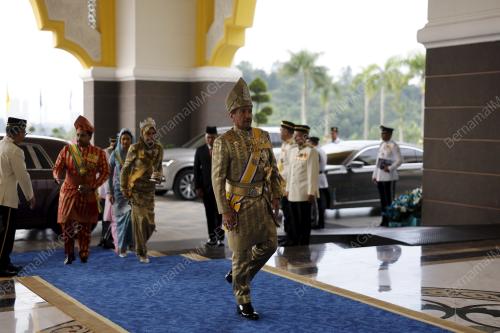 ISTIADAT PERTABALAN YANG DI-PERTUAN AGONG KE-17