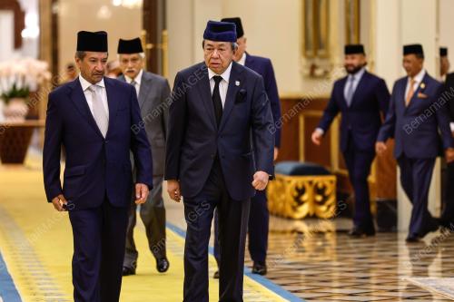 SULTAN SHARAFUDDIN IDRIS SHAH