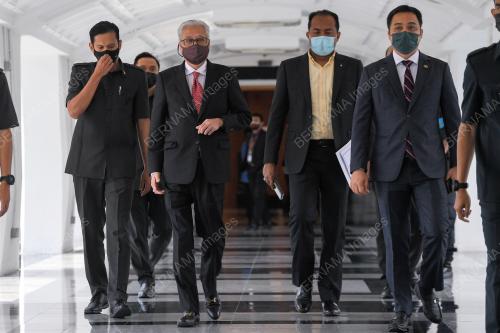 DATUK SERI ISMAIL SABRI YAAKOB