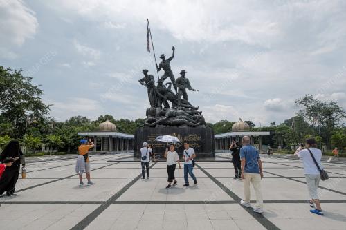 TINJAUAN SEMASA