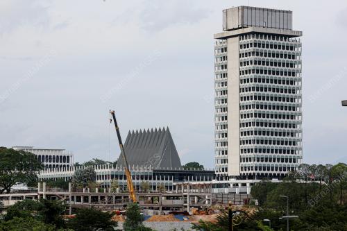 PARLIMEN_TERGANTUNG