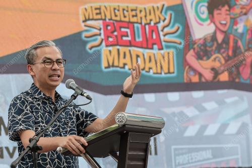 DATUK FAHMI FADZIL