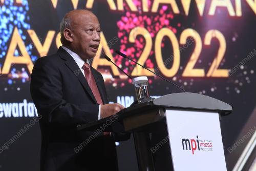 DATUK DR CHAMIL WARIYA