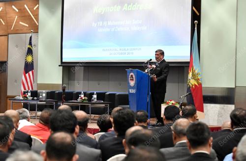 KL40_24102019_DIALOG_BN201910235289