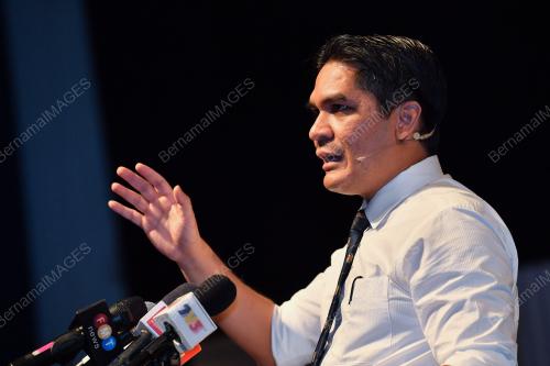 DR MOHD RADZI MD JIDIN
