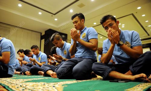 KL40_25052015_SOLAT_HAJAT