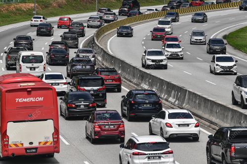 TINJAUAN ALIRAN TRAFIK LEBUHRAYA KARAK