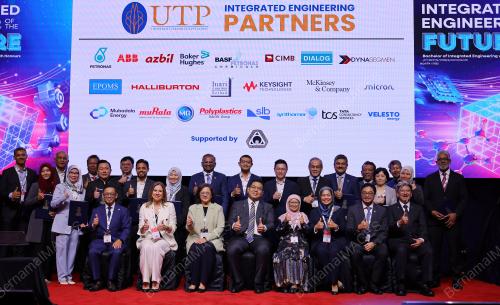 TAN SRI TENGKU MUHAMMAD TAUFIK TENGKU KAMADJAJA AZIZ