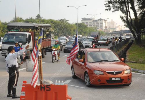 BOLA SEPAK AFF SUZUKI