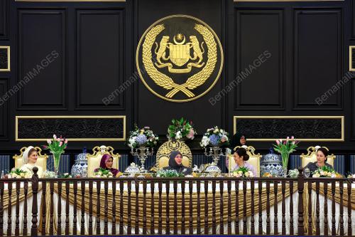 TUNKU HAJAH AZIZAH AMINAH MAIMUNAH ISKANDARIAH