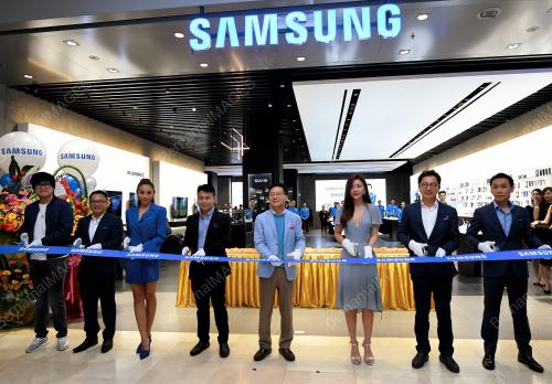 KL40_29012018_SAMSUNG_BN201801267306