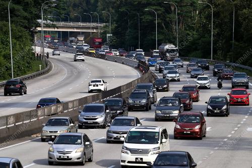 ALIRAN TRAFIK KE PANTAI TIMUR